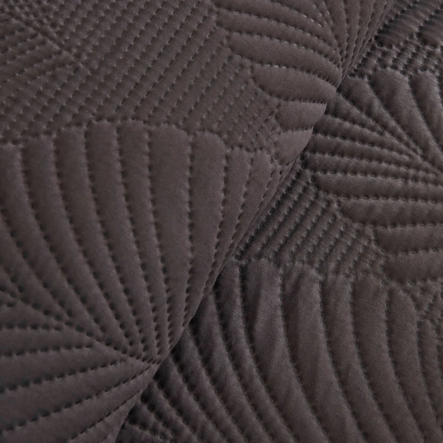 Leaf Bettüberwurf-Set Anthrazit 230x240 Cm + 2 (50x70 Cm)