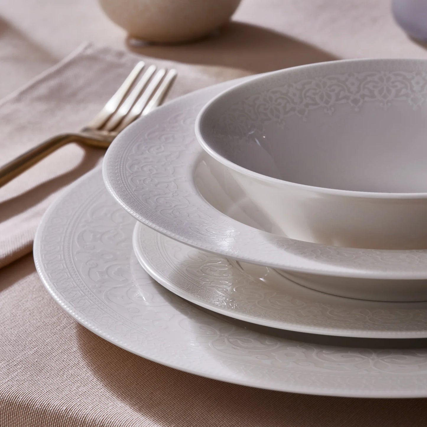 Karaca New Dome Tafelservice für 6 Personen, 24-teilig, Weiß