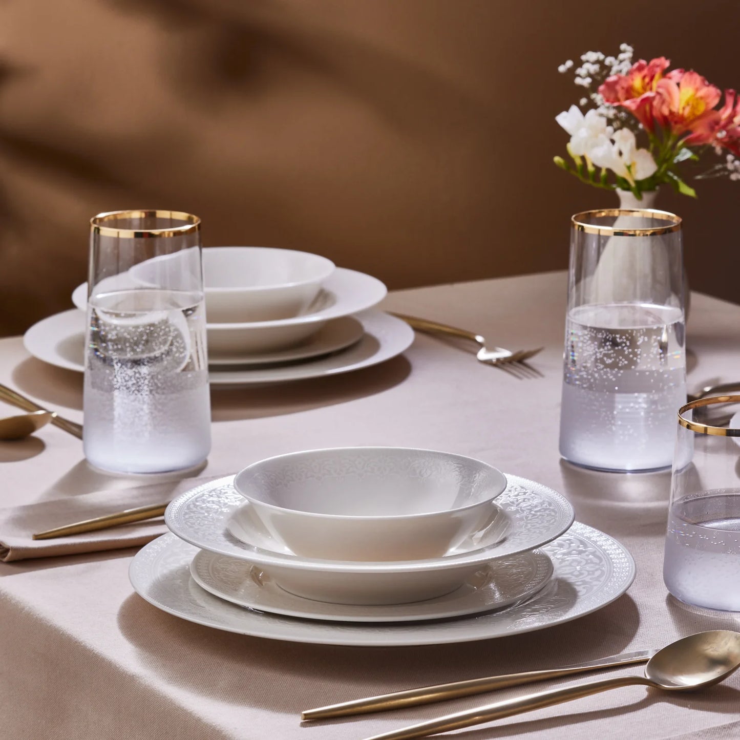 Karaca New Dome Tafelservice für 6 Personen, 24-teilig, Weiß