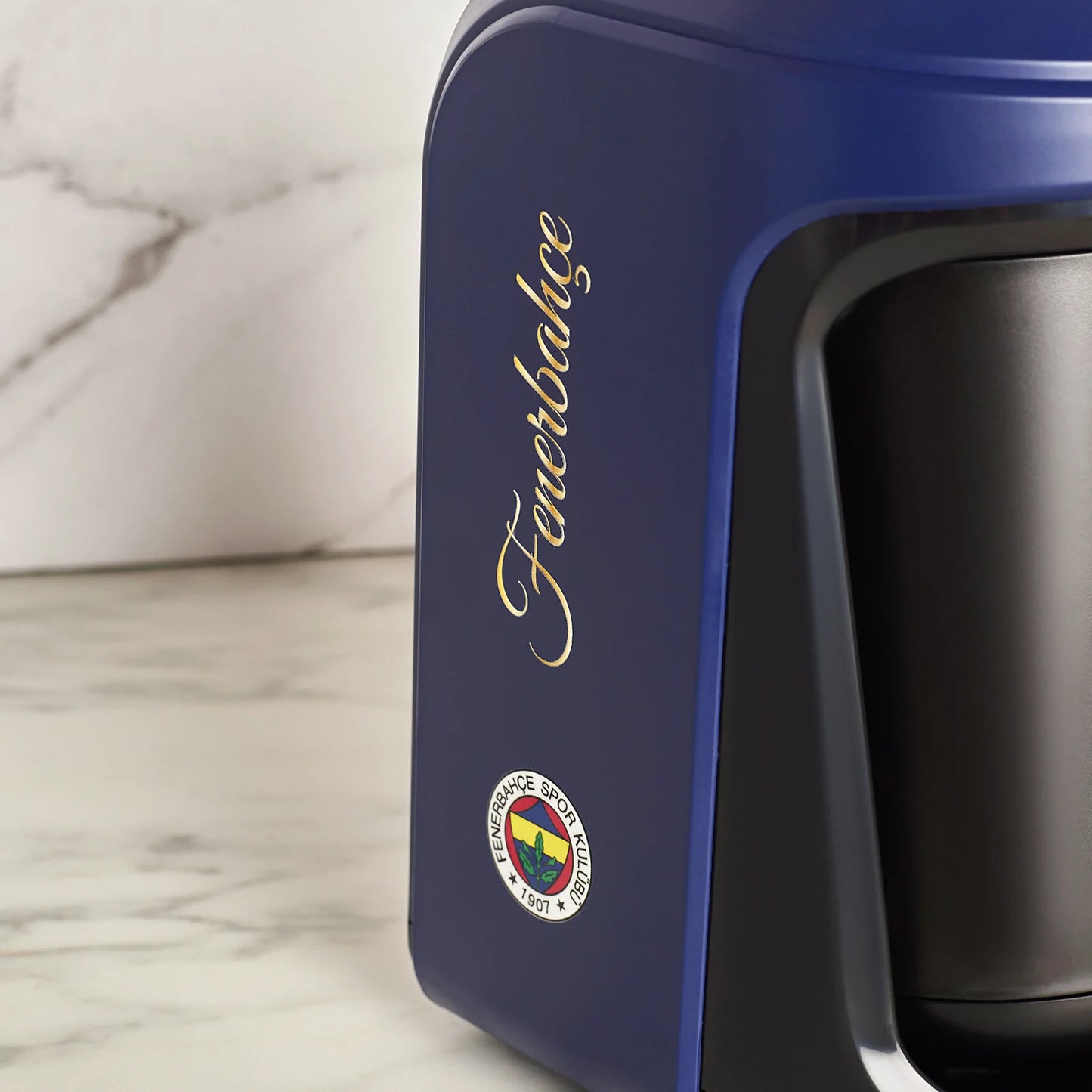 Karaca x Fenerbahçe Lizenzierte Hatır Hüps Türkische Kaffeemaschine mit Milchfunktion und Vereinshymne