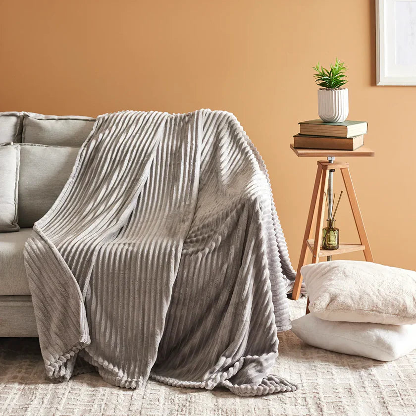 Karaca Ruby Stripe, Wellsoft TV-Decke, Grau