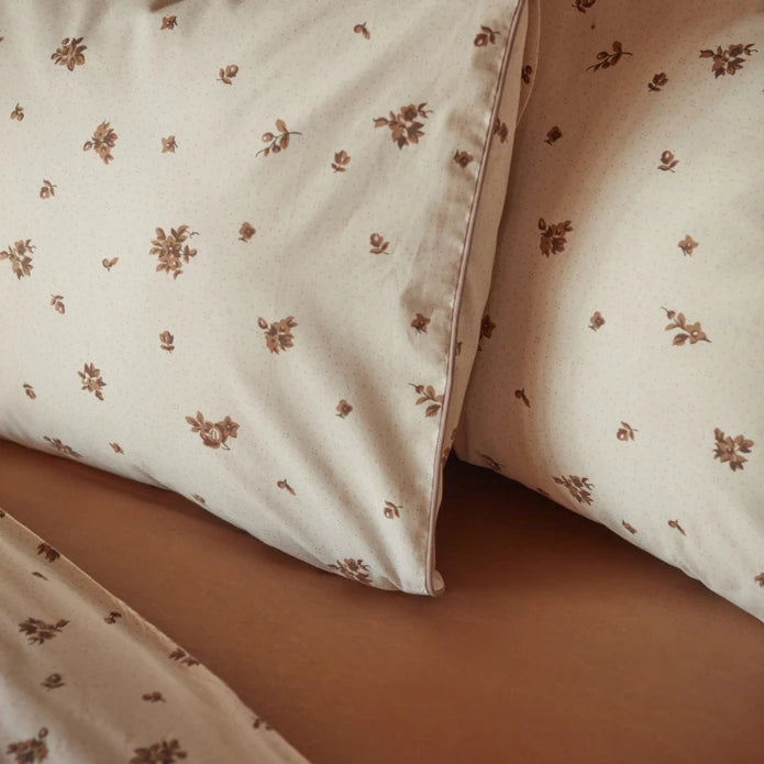 Karaca Home Lisa Bettwäsche mit Strickdecke