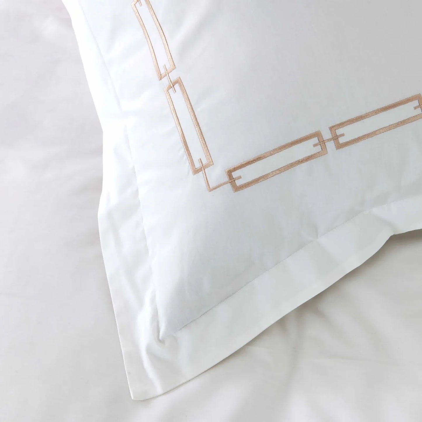 Karaca Home White Col Oriane Bettbezugsset mit gesticktem Perkal in Beige